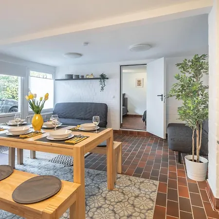 Hamburg City Apartment Freshly Renovated